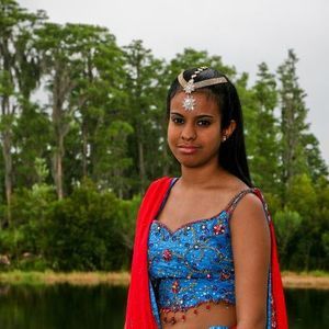 Meet your Posher, Yadira